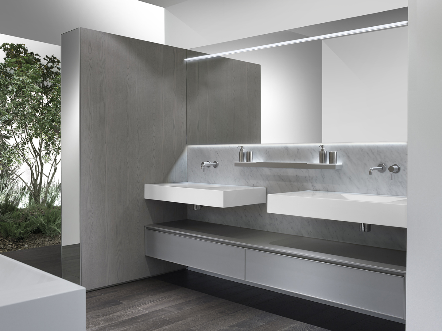 freestanding wall